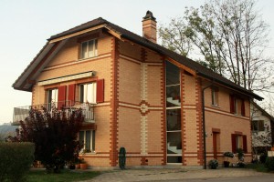 Mehrfamilienhaus